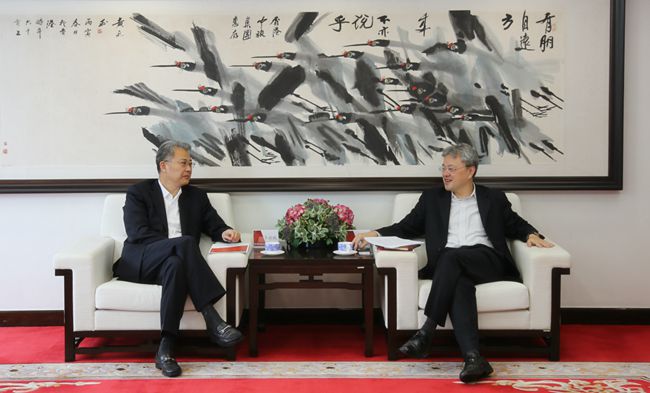 萬敏董事長、姜巖總經(jīng)理會見光大集團董事長李曉鵬一行（圖）