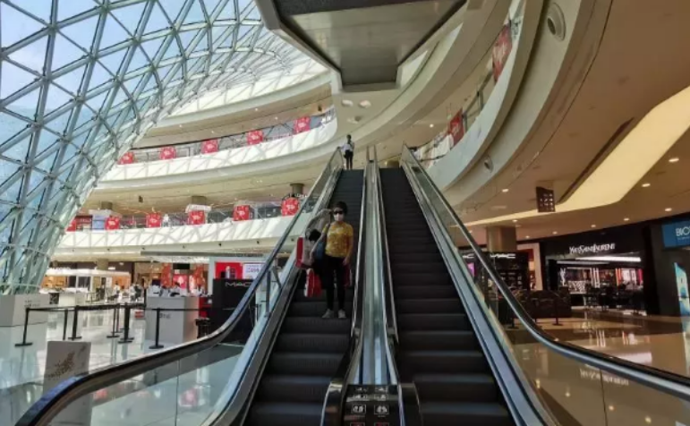 【中國免稅人在行動?一線直擊篇】之十一：這家店恢復營業(yè)，吸引超過1億人在線看直播！